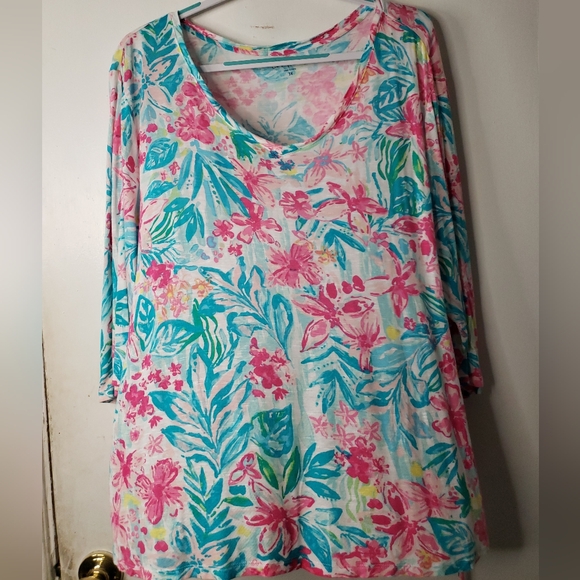 Floral Top - Picture 3 of 8